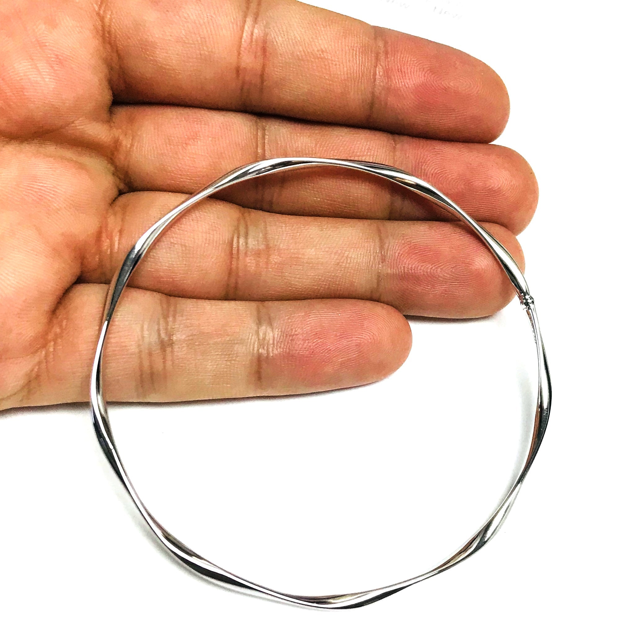 10k White Gold Wavy Women's Bangle Bracelet, 8.25" - JewelryAffairs